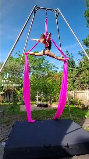 Split Drop: Advanced Aerial Silks Drop
