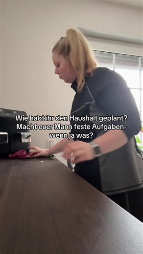 Bei uns : ich mache alles vormittags- was ich nicht schlaffe da hilft er mir nachmittags. #haushalt #putzen #männer #helfen #dithmarschen