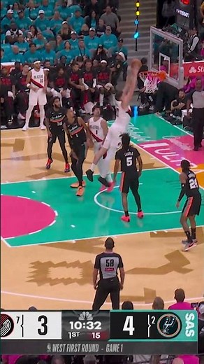 Donovan Clingan BIG DUNK In Playoffs vs Spurs #donovanclingan #dunk #slamdunk #slam #trailblazers