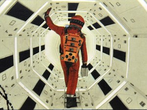 スタンリー・キューブリックが映画『2001年：宇宙の旅』のラストを解説する音声が見つかる