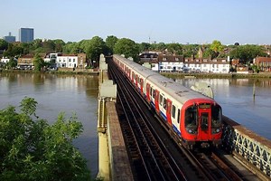 Everything You Need to Know about the District Line: Stations, Zones, Fares, and More!