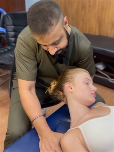 Part_22 Pain adjustment in amazing cracks by a chiropractor #chiropractic #chiropractor #treatment #fyp