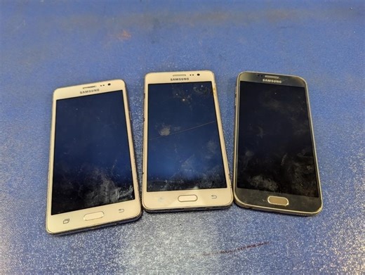 Tech and Electronics Highlights From vintage Apple computers and classic audio gear to modern cameras and smart devices, this selection spans decades of innovation. Explore collectible Apple systems, amplifiers, and recorders alongside Bose speakers, Fitbit trackers, gaming controllers, and more. Perfect for tech enthusiasts, collectors, and anyone looking to mix retro and modern finds. Check out the electronics lots and get your bids in before they close. WEDNESDAY 7PM Featured Item(s): Lot 61 