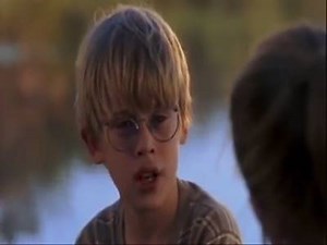 80K views · 2.5K reactions | ¡Esta semana se cumplen 25 años del estreno de 'MI CHICA'! ¡El primer beso más tierno de la escena cinematográfica!  Y tú, ¿recuerdas tu primer beso? (Si te atreves, ¡etiquétal@! ) | Cinesa | Facebook