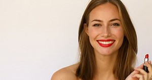 clip-31219366-bright-red-lipstick-babe-smiling-camera