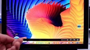 教你在任意 MacBook 上，使用 Touch Bar