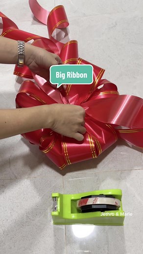 How to Make a Big Ribbon for Your Ceremony