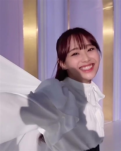 Fly Like a Butterfly: A K-Pop Edit of LOONA