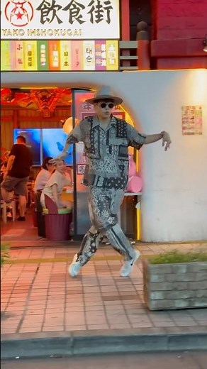 【Japanese most viral moonwalker】Robomon ロボモン