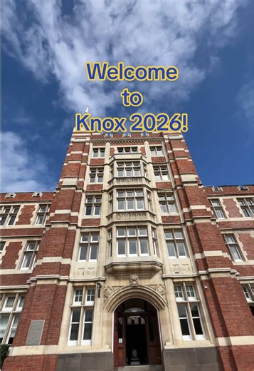 We’re back with a house tour🤪!! #knox #college #universityofotago #upthedove #fyp