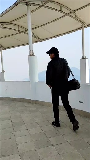 Min K Sherpa (@min_sherpa)’s videos with Muskurayera - Sushant KC