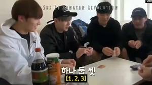 136K views · 10K reactions | Los abrazos generan serotonina y producen sensación de bienestar, felicidad, mejoran la autoestima y dan energia ahora ya saben lo que siente Bangtan cuando se abrazan. ❤️ ~Creo que también necesito un abrazo de ellos. ©bts.bang.seo 푀표표퓃풦풾퓂鹿 | ᴮᴱ Bangtan Revolution | Facebook