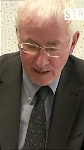 📞 Les coups de téléphone pas faciles… 📞 - Extrait La guerre en dentelle #humour #shorts #décalé