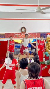 3.5K views · 67 reactions | [Vũ đạo DanceFIT] Đôi khi chà lết một chút cũng cũng phải không ạ? 來 Christmas Vui Vẻ nhé cả nhà ơi  #DanceFITVietnam #DanceFIT #DanceFITchoreo #masterchoreography #DanceFIT #hlvDanceFIT #DanceFITVietnam #DanceFITcompany #DanceFITtraining #DanceFITteam #DanceFITMember #DanceFITStyle #GroupXbyDanceFITVietnam | Duy Hải | Facebook