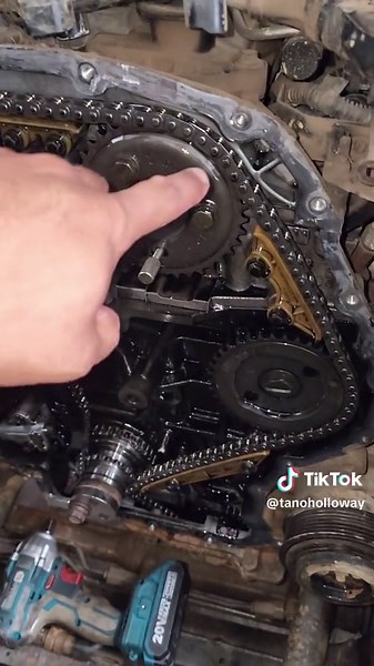 timing chain replacement on the Ranger 2.2 went well🙂#SAMA28 #ithanks #hollowaysworkshop #ofcoz #justlikethat #veryguudt #ford #kia