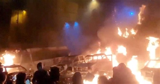 Iranian army threatens to crack down on protesters