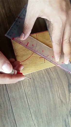 creative carpenter's idea of ​​determining a 45 degree angle using string