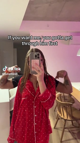 Muscle Workouts for Toned Men: Flexing Tips