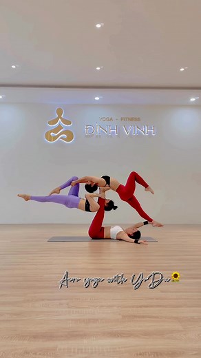 Acro yoga- try this pose 💪💪💪 #yoga #yogi #yogapose #Yodu #yogawithYodu #yogapractice #yogaday #YogaJourney #yogalove #trend #yogadaily #trendyoga #yogaThuDuc #yogaSala #yogaLinhDong #yoganangcao #yogabeginer #acroyoga #yogadoi | Đỗ Dung