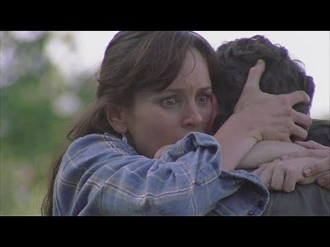 TWD S01E03 - Rick Reunites with Lori and Carl