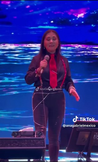 Soy Como Quise Ser Live Performance by Ana Gabriel in Neiva, Colombia