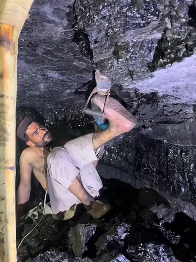 Coal Mining 300ft Underground: Black Diamond Mining Insights