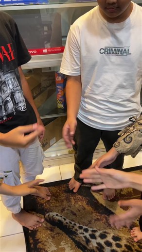 Lagi cari laptop murah tapi spek ga murahan? Jangan lupa beli laptop murah di Arshaka Comp🔥🔥 Dompet aman, kerjaan lancar💻✨#arshakacomp #laptop #laptopmurah #jualbelilaptop #majalengka