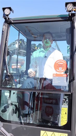 100 reactions | Bobcat introduced a new range of 1-2T mini excavators at Bauma 2025! @bobcatemea Follow @diggersanddozers and SUBSCRIBE to us on YouTube! #excavator #trucks #cat #caterpillar #liebherr #komatsu #hitachi #volvo #bobcat #jcb #hyundai #case #johndeere #heavyequipment #heavymachinery #constructionequipment #constructionmachinery #construction #demolition #quarry #mining #diesel #oilandgas #machine #machinery #operator | Diggers & Dozers | Facebook