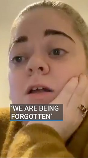 Wheelchair user Emma Ward in Athenry, Co Galway, says she feels forgotten about on her eleventh day without electricity since Storm Éowyn. Emma has Hurler syndrome, a genetic condition that affects the brain, lungs and other organs. She also has scoliosis, which is a sideways curvature of the spine. The power outage means that she can’t charge her powered wheelchair, which needs to be charged every night. 📲#rtenews #storméowyn | RTÉ News