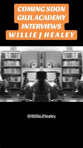 If you know us you’ll know that we believe that live music is for EVERYONE 👊✌️ That’s why we run dedicated outreach programmes with our libraries to make sure local young folk get a bit of the music industry cherry 🍒 This weekend our young Hull Gig Crew interviewed @Willie J Healey, and we have to say they did a STELLAR job 💫 We can’t wait to share the results with you soon 👀 @hull_libraries 📸 Ruby Deverell #allagesgig #openaccess #musicindustry