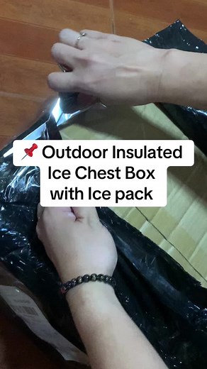 Outdoor Insulated Ice Chest Box with Ice Pack
