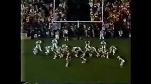 40 years ago on Labor Day, #UGA, No. 1 in 1980, host Clemson, No. 1 in 1981, for the first night game at Sanford Stadium in 31 years. The game is a Pick 'Em. Dale Carver’s early blocked punt recovered for a TD by Stan Dooley is ultimately the difference in a 13-7 Bulldog win: | Georgia Bulldogs