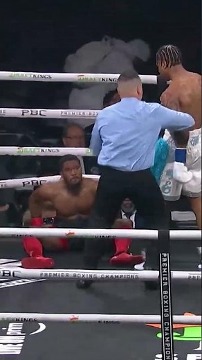 6 fights, 6 KOs, and 5 in the first round. #DericDavis is the real deal! #DavisJohnson #TankRoach