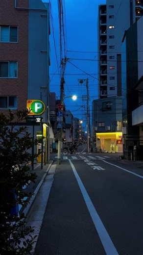 TOKYO Bluehour is a vibe #japan #vibes #aesthetics #tokyo #street #bluehour #trending #fyp