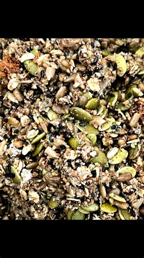 😭 I AM SO SORRY if your name didn’t make it to today’s list. If it did, you are in for a treat. 👏 Today’s FABULOUS multigrain, seed-studded Bergen bread was born to make you feel good! 🤩 🌱 Seeds are literally the stuff of life. The amount of wholesome, healthy nutrients in Bergen bread is surpassed only by its superior taste and surprisingly light and pleasant texture. Formulated to be as healthy as Northern European breads yet less dense and heavy, this delicately balanced, deeply flavored 