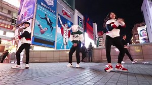 快跟我們一起跳超火舞蹈！中間那個可愛🐷讓我笑很久～@眾量級CROWD_家寧＋0 @Andy老師