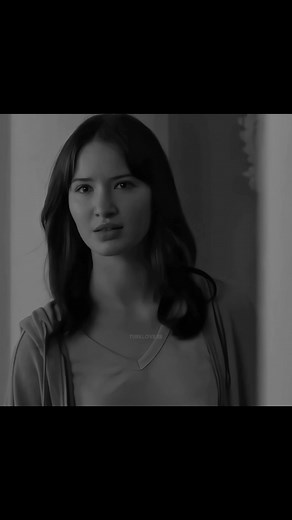 По кромке льда: Поцелуи и драмы с сестрой 💔