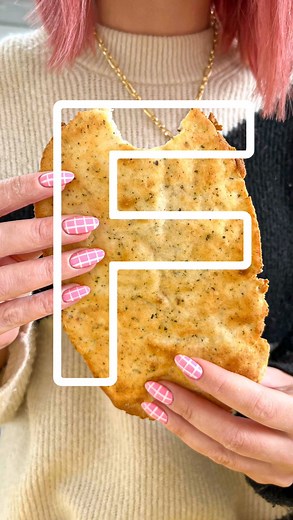 Air Fryer Alphabet - F is for Flatbread 🔤🍞 These flatbreads are my go to and totally gluten free - they are so easy and the dough is essentially 2 ingredients (well 3 if you count water… I don’t!) Having followed a gluten free diet for the past 15 years, bread will always be the first thing that comes to mind when I think about what I miss (particularly what we used to call ‘cotton wool’ bread or ‘feed the ducks’ bread - do you know what I mean?) However having quick and easy bread recipes lik