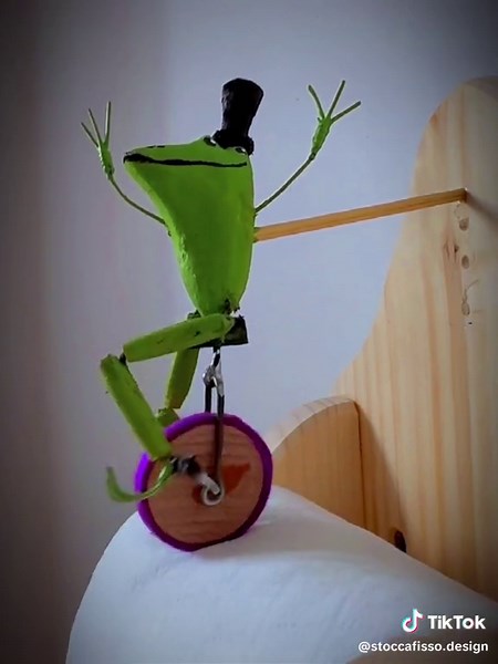 Stoccafisso Design: Toilet Paper Holder Redo