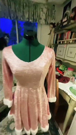 Build an Elf cosplay with me! 🎄