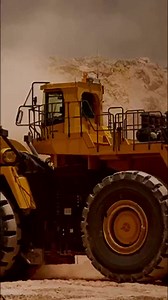 232_The Running Cost Of A Komatsu D575A (Largest Dozer Ever Commercialized) #komatsu #dozer #dozeroperator#bigmachine | Beautiful X8 | Facebook