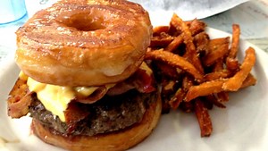 Brooks Burgers in Naples makes TripAdvisor's list of top 10 burger restaurants in U.S.