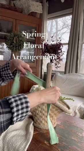 Florist secret for expensive-looking spring arrangements 💐 #floraldesign #diy #trick