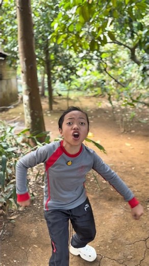 Si nyai kaget buto ijo goyang semut