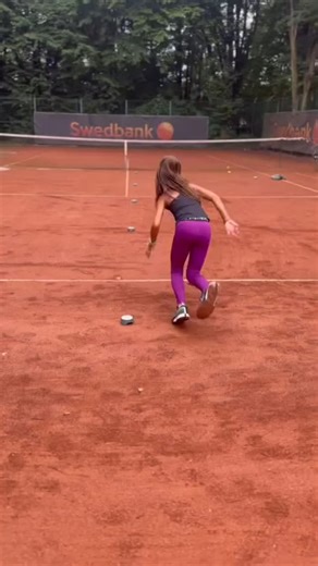 BlazePod’s advanced app technology captures and analyzes every tap with millisecond precision, providing real-time insights into reaction time, accuracy, and performance trends. Players and coaches can track progress, identify areas for improvement, and refine training strategies based on concrete data. The ability to filter, export, and review individual or team metrics ensures that performance gains are measurable and impactful. | BlazePod