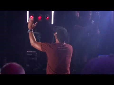 Luke Bryan sings "Knockin' Boots" live at CMA Fest