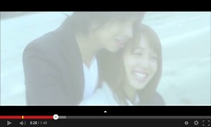 別居中の元AKB川崎希・アレクサンダー夫妻、MVでラブラブ初共演……「恥ずかしかった」 | RBB TODAY