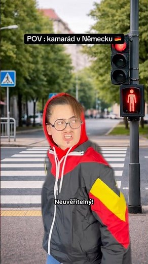 V Německu nepřecházej na červenou!😳🇩🇪 #humor #germany #friends #shortsvideo
