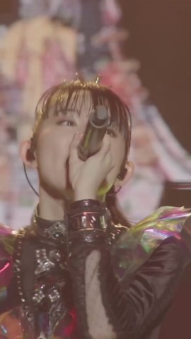 BABYMETAL on Instagram: "📣メタり！！ (feat. Tom Morello)のLive Music Video公開中⚡ 🔽フル尺はこちら https://youtu.be/RIgjfGHgwDc 🎧ダウンロード＆ストリーミングはこちら https://Babymetal.lnk.to/METALI #BABYMETAL #METALI #TOMMORELLO #RAGEAGAINSTTHEMACHINE #NEX_FEST"