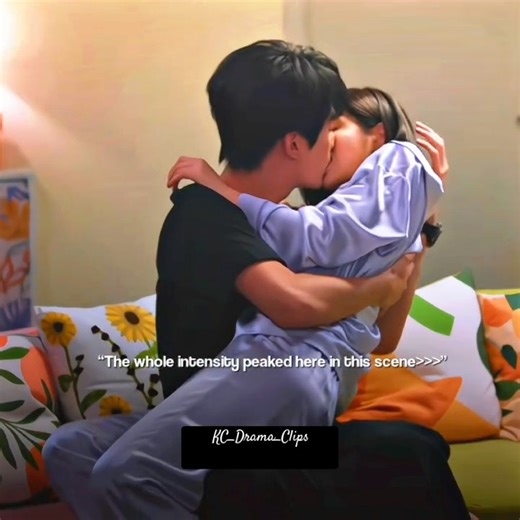 Them kissing❤️☺️😍|SNIPER BUTTERFLY 🦋 #cdrama #sniperbutterfly #michellechen #danielzhou #fypシ